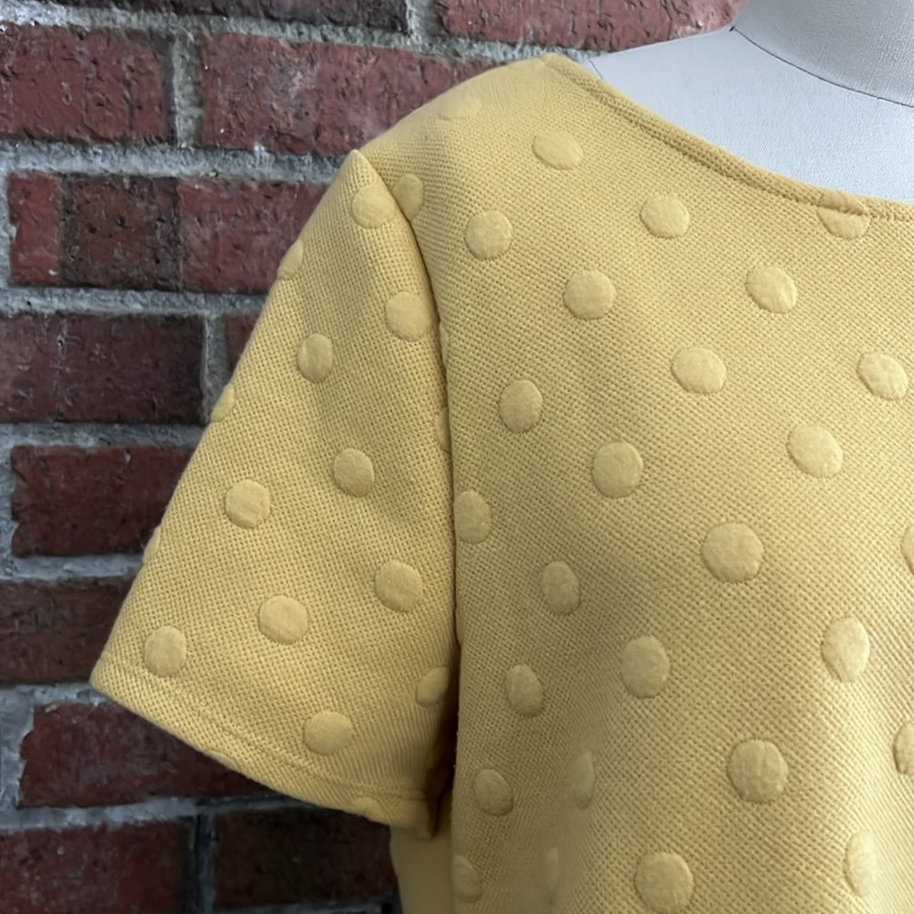 EUC W5 woven yellow dot top Size M - Picture 2 of 5